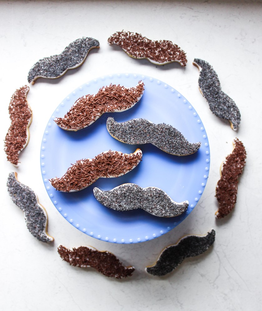 Moustache cupcakes (6 of 16)