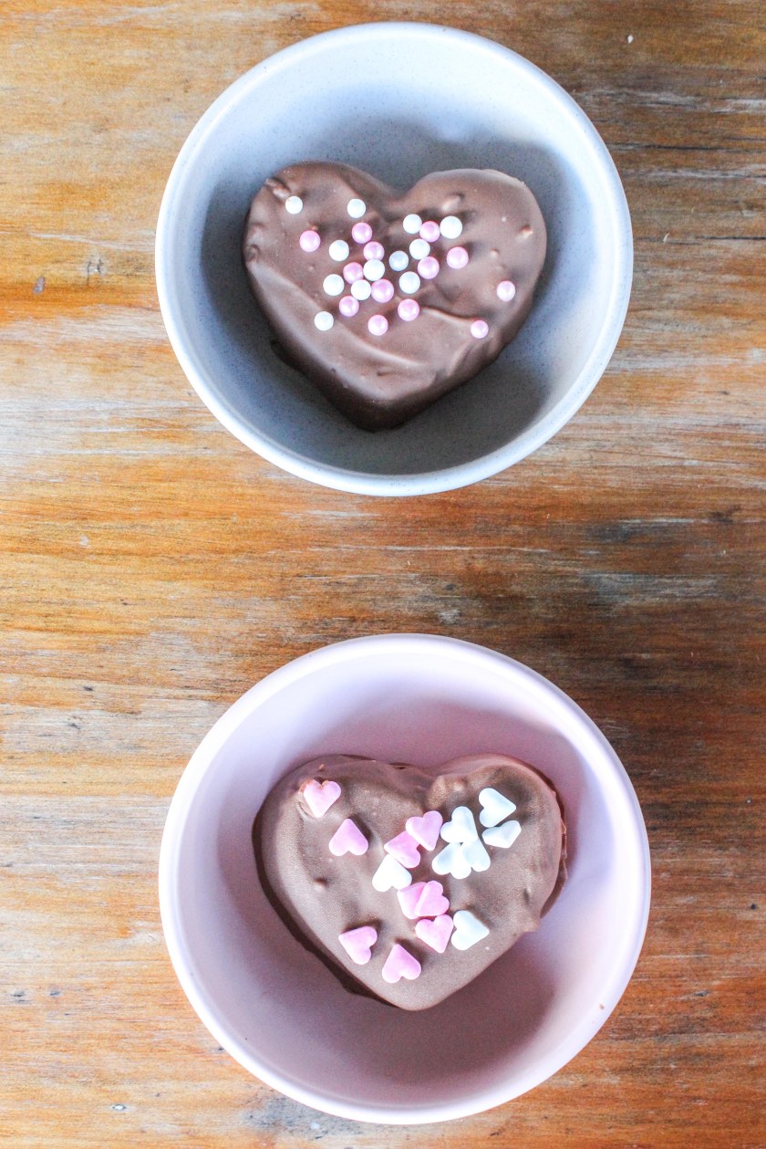 Valentine's day choc strawberry sandwiches (4 of 6)